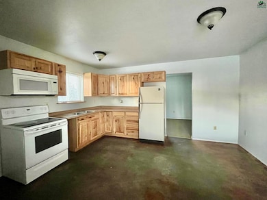 2310 Maria St unit B, Fairbanks, AK 99709 - photo 3