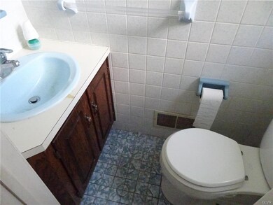 171 Blenheim Dr, Easton, PA 18045 - photo 6