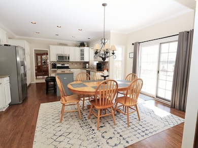 Dining/Kitchen