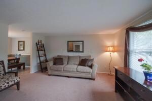6 Living Room