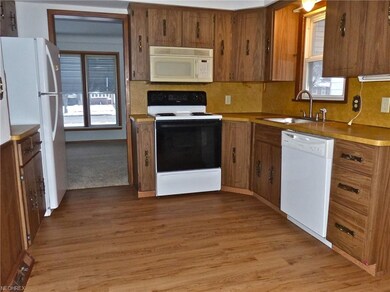 1823 Rush Rd, Wickliffe, OH 44092 - photo 6