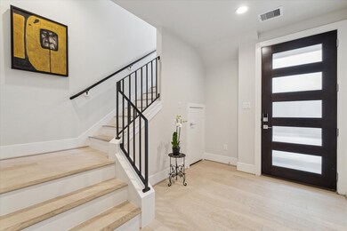 834 Fisher St unit C, Houston, TX 77018 - photo 5