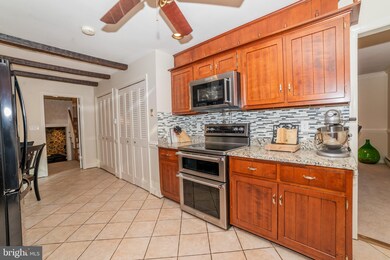 26121 Rudale Dr, Clarksburg, MD 20871 - photo 7