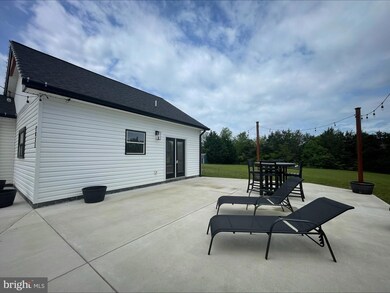 7012 Canterberry Ln, Rhoadesville, VA 22542 - photo 4