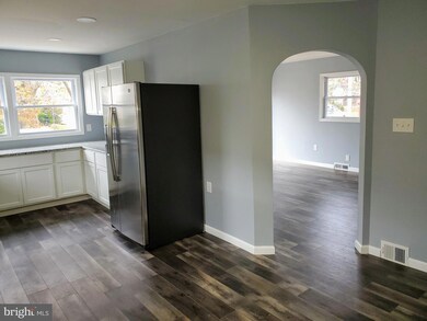 900 2nd Ave, Folsom, PA 19033 - photo 3