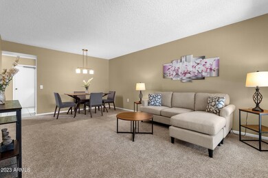 9934 W Palmeras Dr, Sun City, AZ 85373 - photo 4