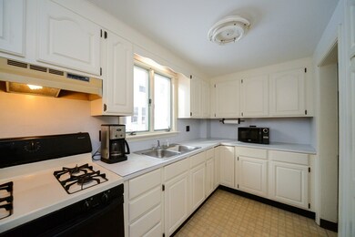 80 Sylvester St, Lawrence, MA 01843 - photo 7