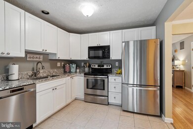 9544 Oakhurst Dr, Columbia, MD 21046 - photo 4