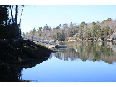 Waterfront/Dock/Pier. Community deep...