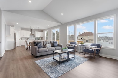 12-web-or-mls-2747-reagan-ave