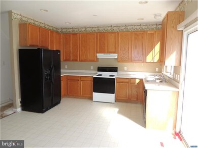 2 Shane Cir, Bear, DE 19701 - photo 2