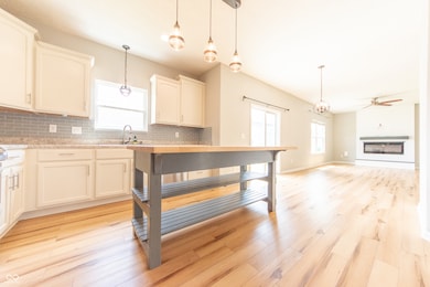 4679 Bayview Dr, Columbus, IN 47203 - photo 4