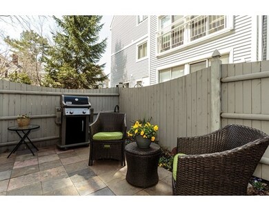 295 Temple St unit 101, West Roxbury, MA 02132 - photo 4