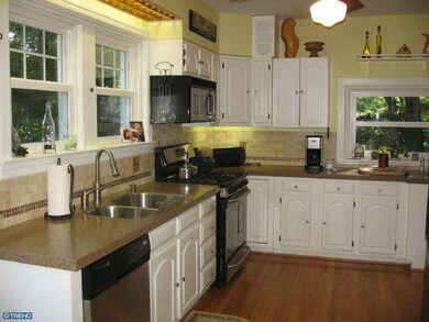 8 Copples Ln, Wallingford, PA 19086 - photo 2