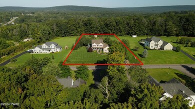 104 Stonefield Dr unit L2, Jefferson Township, PA 18436 - photo 2