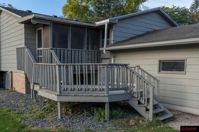 616 W 8th St, Mankato, MN 56001 - photo 4