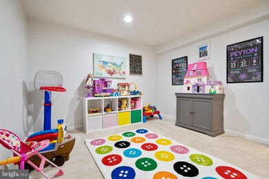 11822 Echo Point Place, Clarksburg, MD 20871 - photo 5