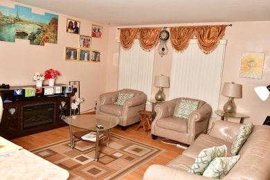 unlisted-address, Milwaukee, WI 53209 - photo 3