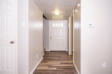 234 Nueces St, Bay City, TX 77414 - photo 4