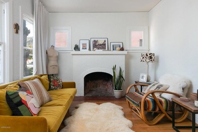 160 W Prospect St-006-005-Living Room-ML