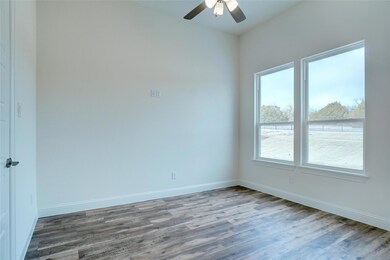 1102 Stagecoach Ranch Dr, Weatherford, TX 76085 - photo 5