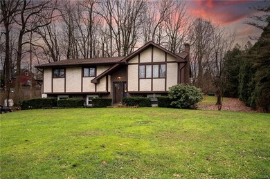 6220 Indian Creek Rd, Zionsville, PA 18092 - photo 2