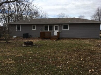 802 S Locust 011817 (3)