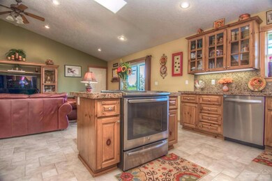 3355 SW 47th St, Redmond, OR 97756 - photo 5