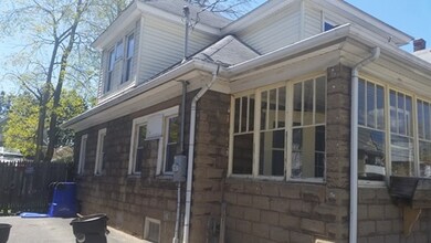 32 Edgemont St, Springfield, MA 01109 - photo 3