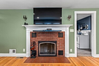 8 E Main St, Middleboro, MA 02346 - photo 4