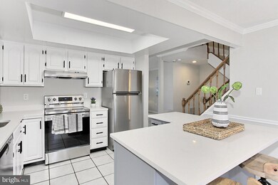 2992 Mission Square Dr, Fairfax, VA 22031 - photo 6