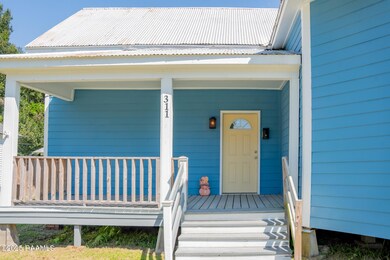 311 S Guegnon St, Abbeville, LA 70510 - photo 4