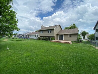 2930 Deerpath Ct, Des Moines, IA 50320 - photo 3
