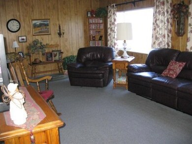 1601 Poso Dr unit 40, Wasco, CA 93280 - photo 2