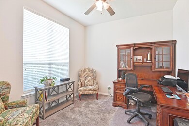 1802 Silver Oaks Dr, Gainesville, TX 76240 - photo 4