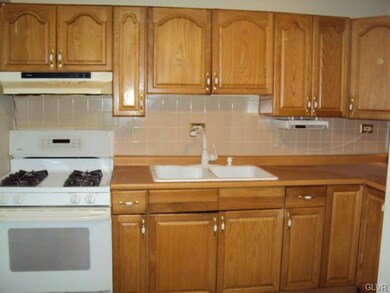 1623 E 8th St, Bethlehem, PA 18015 - photo 6