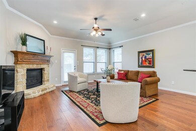 5933 Dripping Springs Ct, North Richland Hills, TX 76180 - photo 7