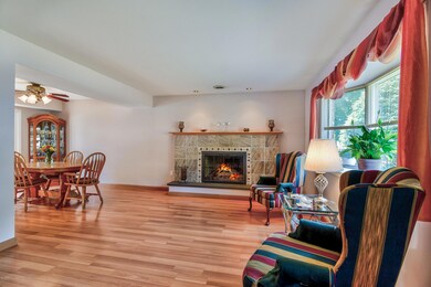 002_Living Room