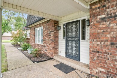 1213 NE 5th St, Pryor, OK 74361 - photo 5