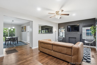 508 N Florence Place, Tulsa, OK 74110 - photo 7