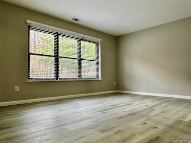 143 Bailey Ct unit 143, Middle Island, NY 11953 - photo 3