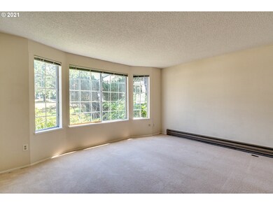 Living Room/Entrance