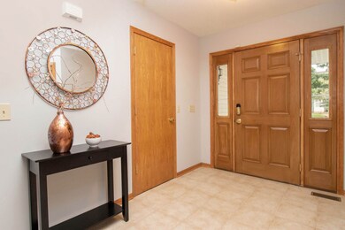 6103 S Bridgeton Ln, South Bend, IN 46614 - photo 3