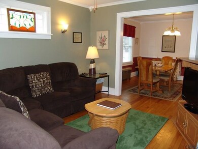46 Cuthbert St, Schenectady, NY 12302 - photo 2