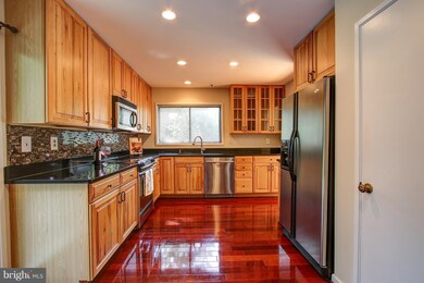 13 Cape Anne Ct, Montgomery Village, MD 20886 - photo 7