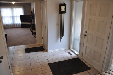 Large tiled front entry