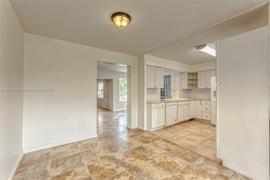 2707 Oleander Dr, Miramar, FL 33023 - photo 7