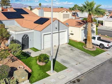 8220 Abercrombe Way, Las Vegas, NV 89145 - photo 6