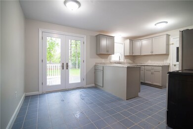 21 Winthrop St, Riverside, RI 02915 - photo 3