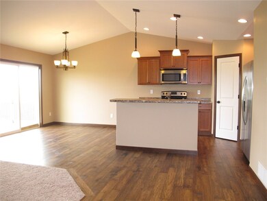 Dining Area & Kitchen